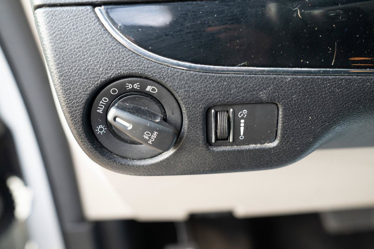 Used 2019 Dodge Grand Caravan SXT FWD image 20