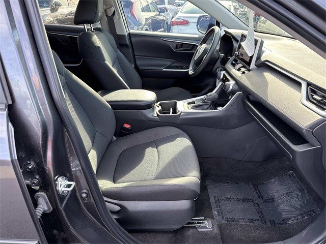 Used 2023 Toyota RAV4 LE image 9