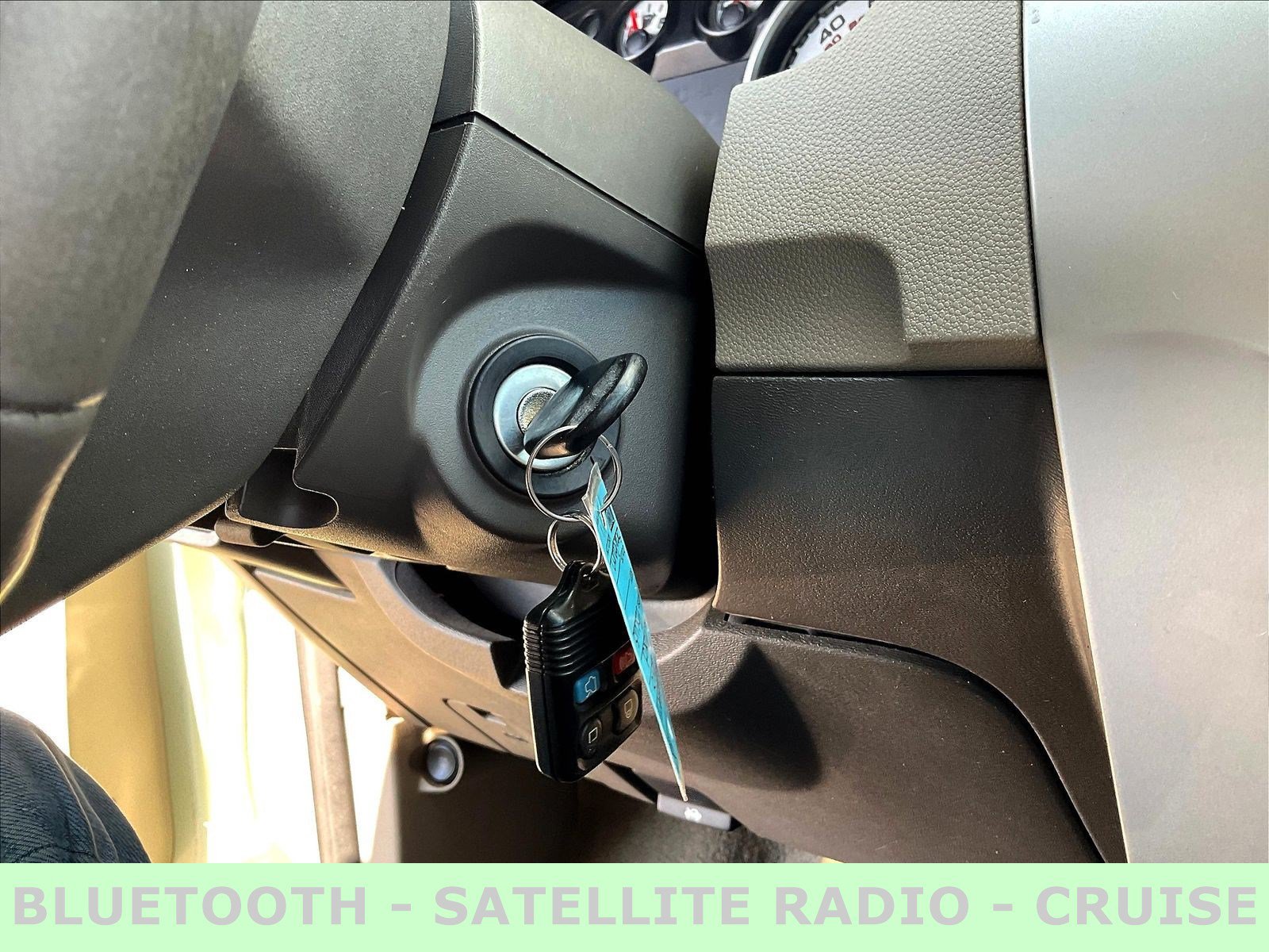 Used 2010 Ford Focus SE FWD image 35