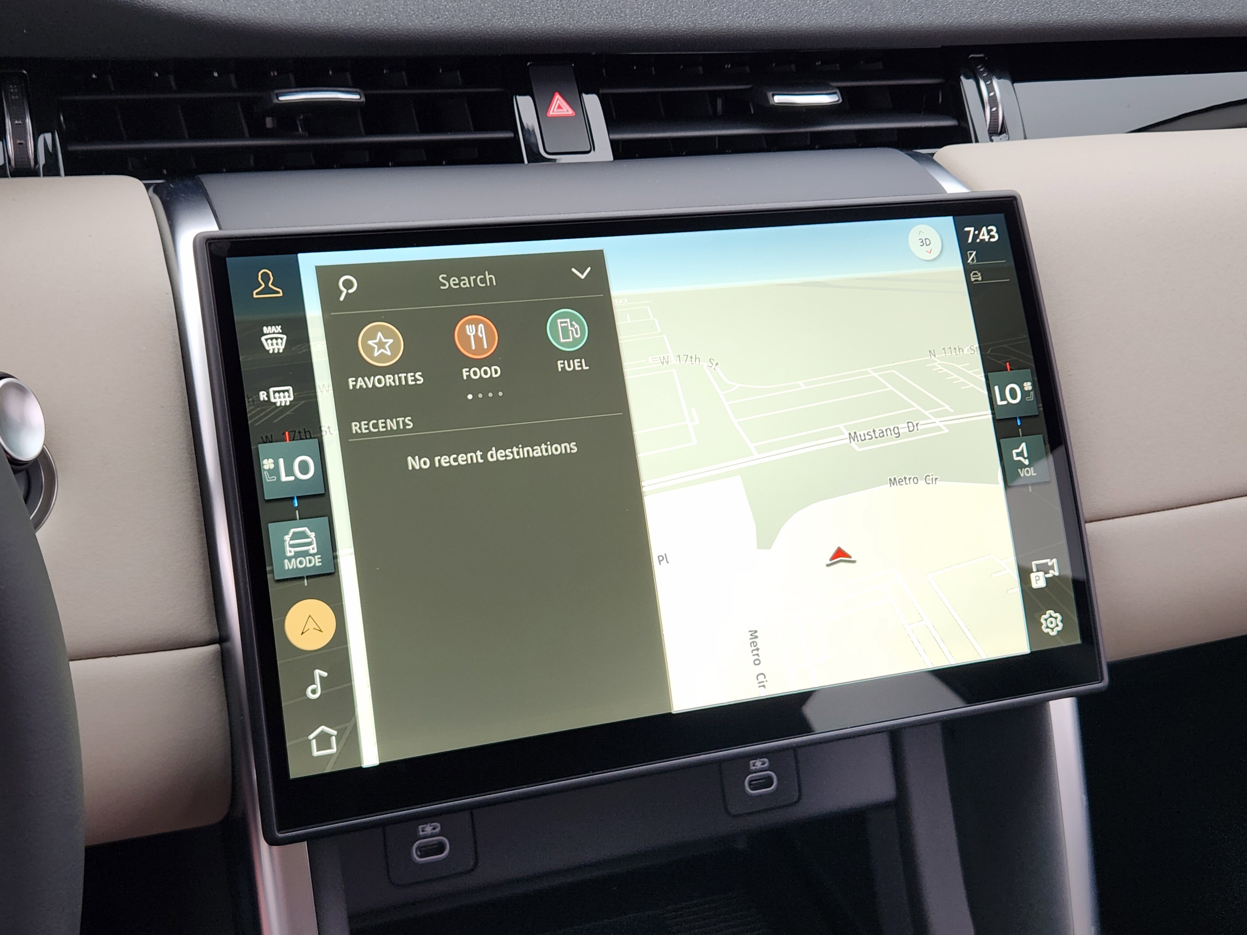 New 2025 Land Rover Discovery Sport S image 17