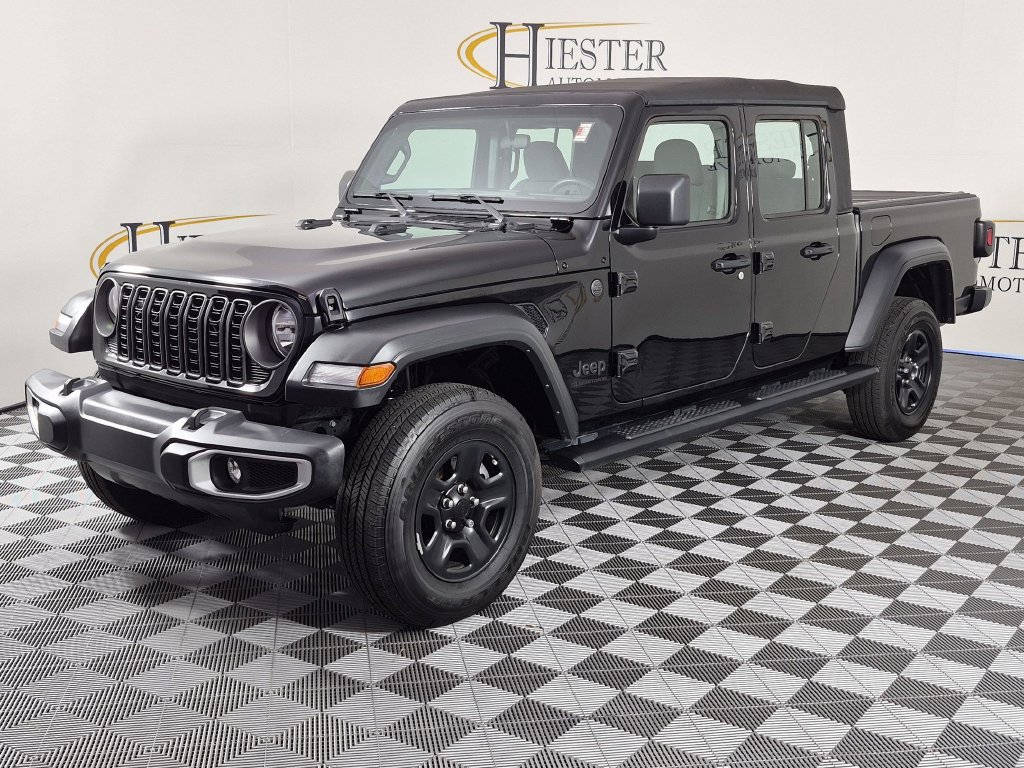Used 2025 Jeep Gladiator Sport AWD/4WD image 9