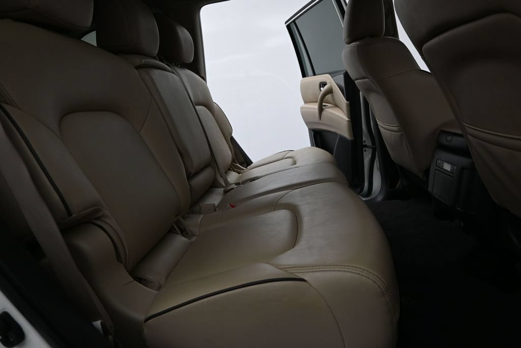 Used 2024 Nissan Armada SV RWD image 9