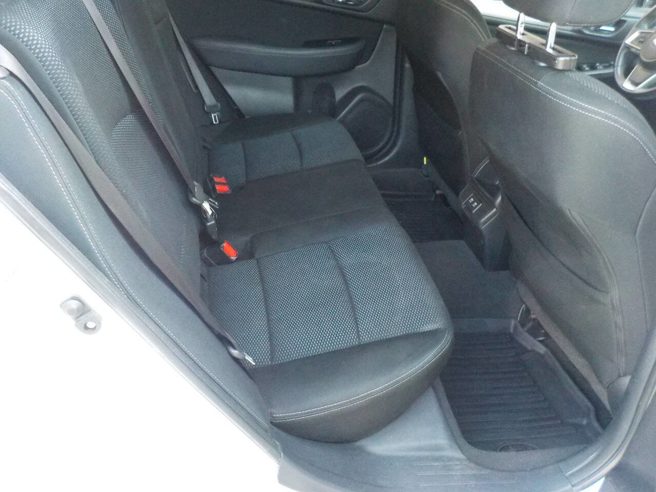 Used 2019 Subaru Outback 2.5i Premium image 12