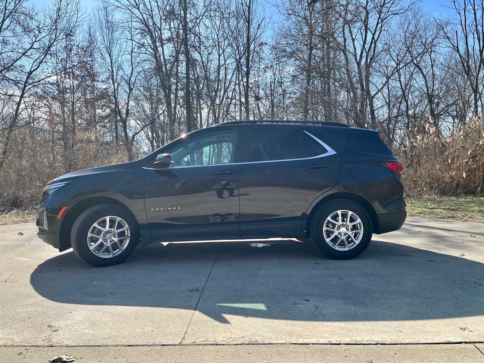 Used 2024 Chevrolet Equinox LT w/ LPO, Floor Liner Package FWD image 3