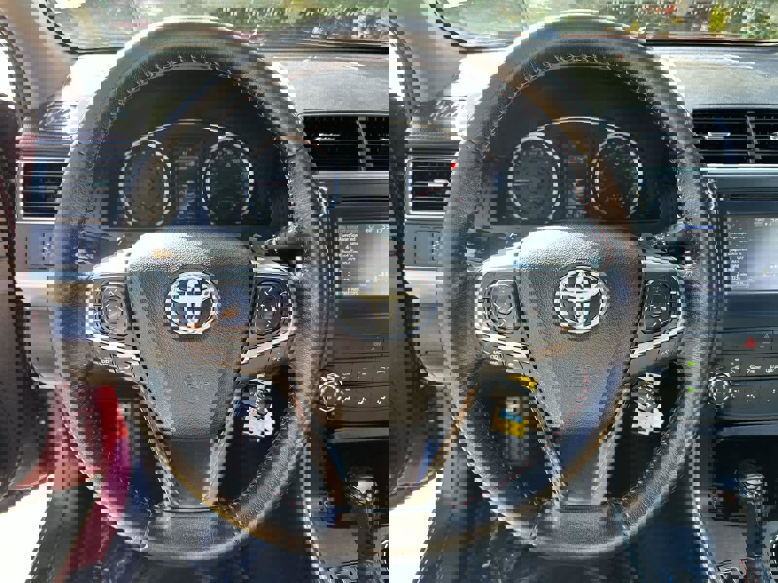 Used 2015 Toyota Camry SE image 15