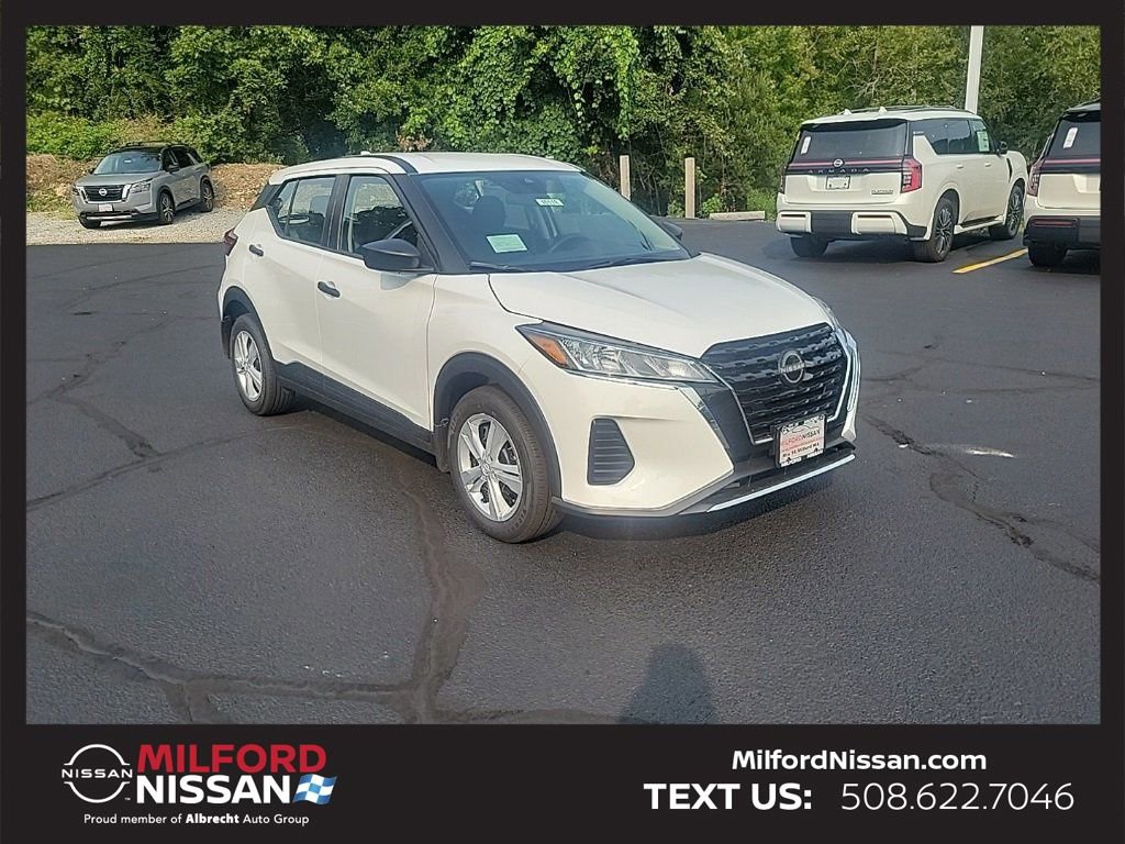 Used 2025 Nissan Kicks Play S image 5