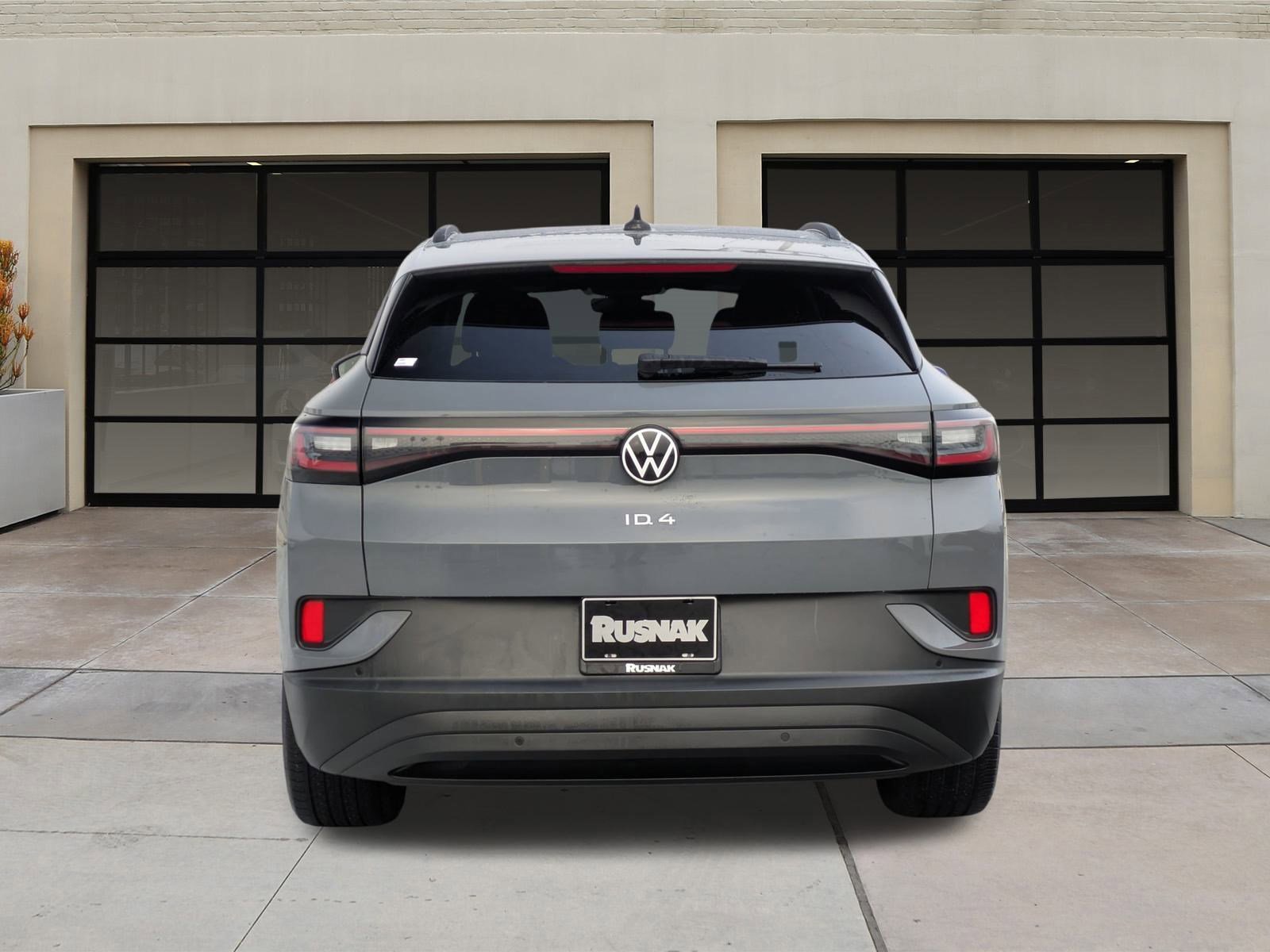 Used 2023 Volkswagen ID.4 Pro image 5