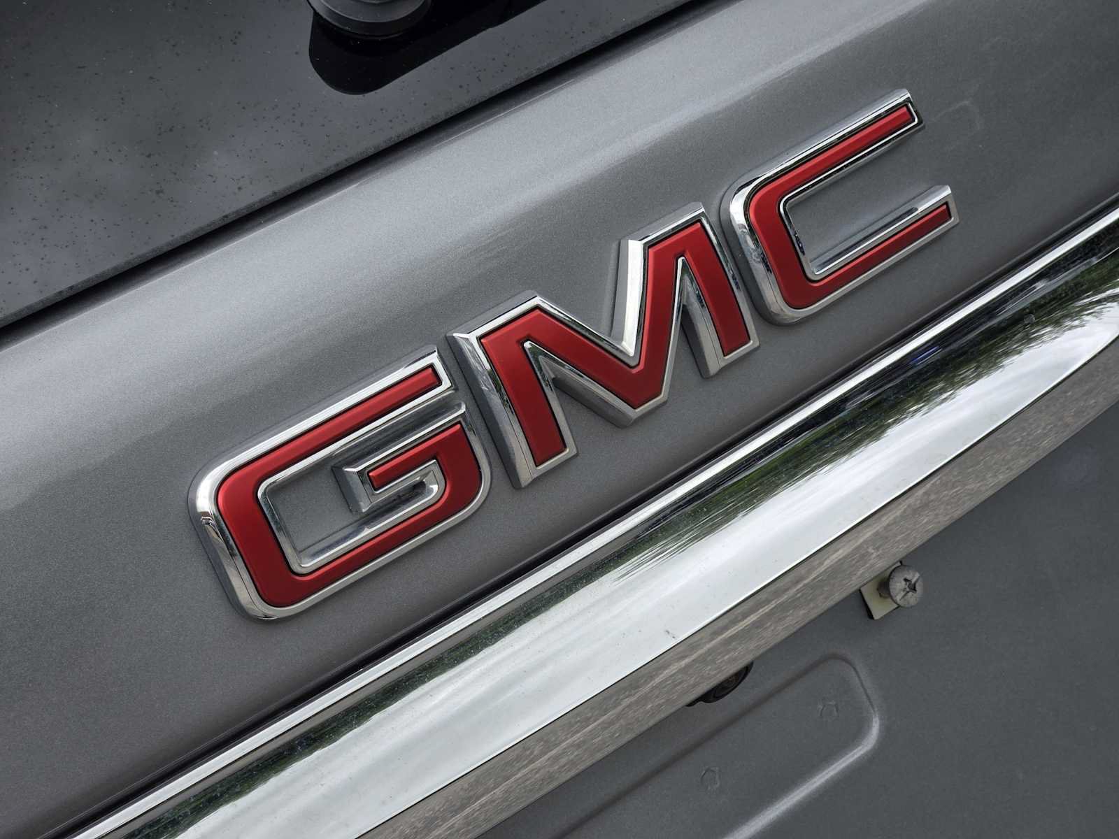 Certified 2024 GMC Terrain SLE w/ Driver Convenience Package FWD image 11