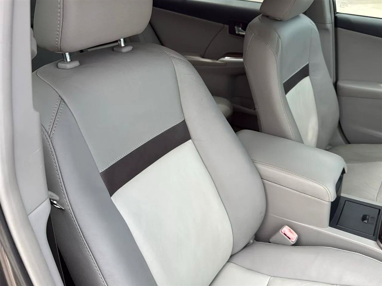 Used 2012 Toyota Camry XLE FWD image 48