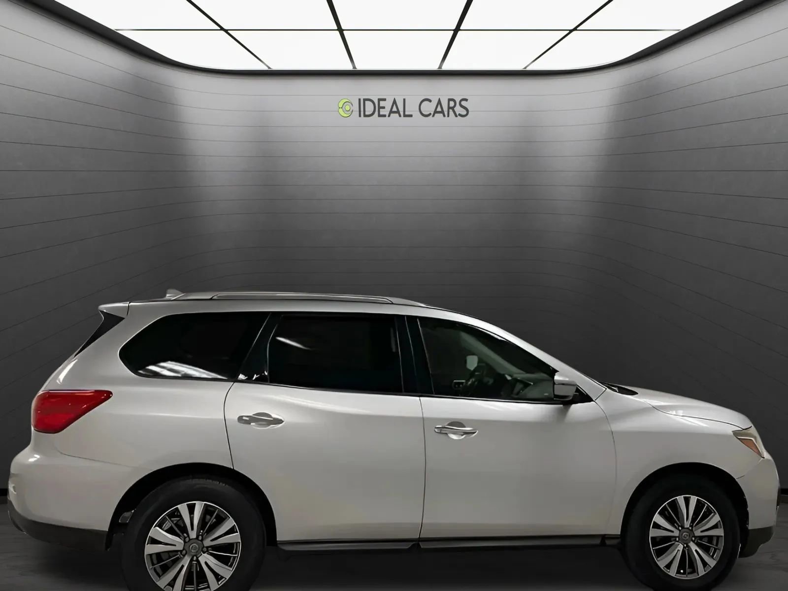 Used 2020 Nissan Pathfinder SV FWD image 23