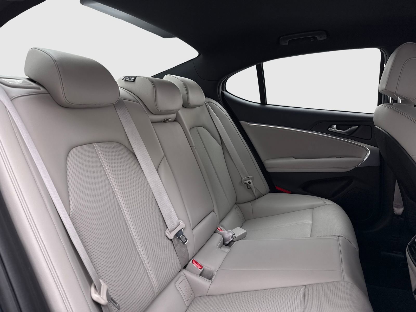 Used 2023 Genesis G70 2.0T image 46