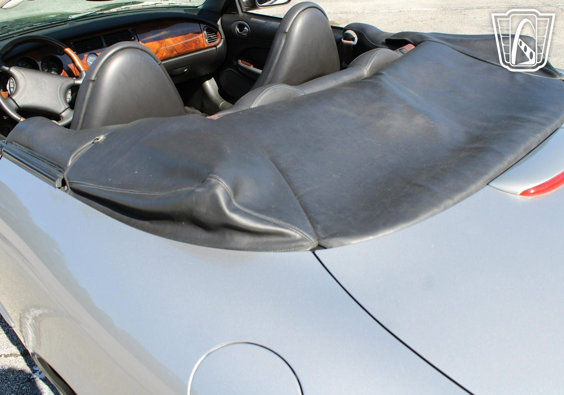 Used 1999 Jaguar XK8 Convertible image 31