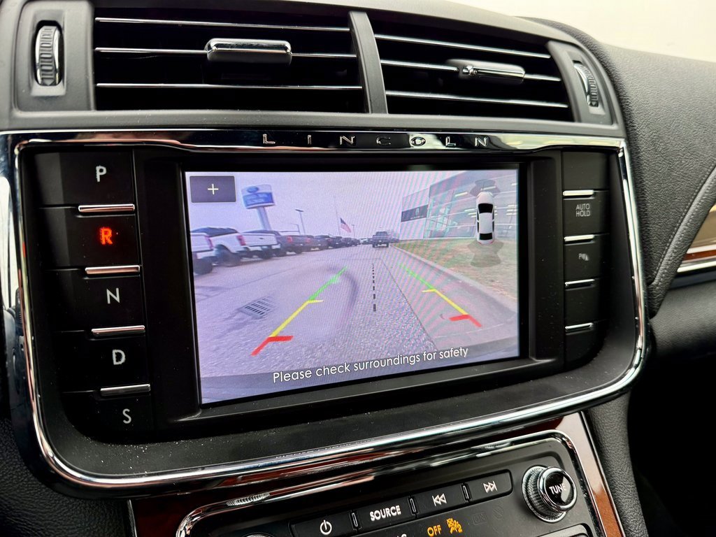 Used 2020 Lincoln Continental AWD w/ Premium Package image 20