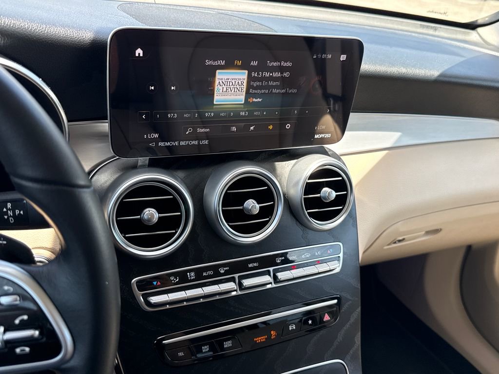 Used 2022 Mercedes-Benz GLC 300 image 17