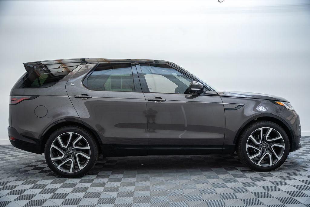 Used 2024 Land Rover Discovery Metropolitan Edition AWD/4WD image 4