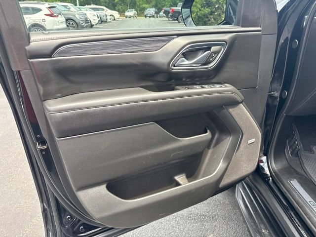 Used 2024 GMC Yukon XL SLT AWD/4WD image 12