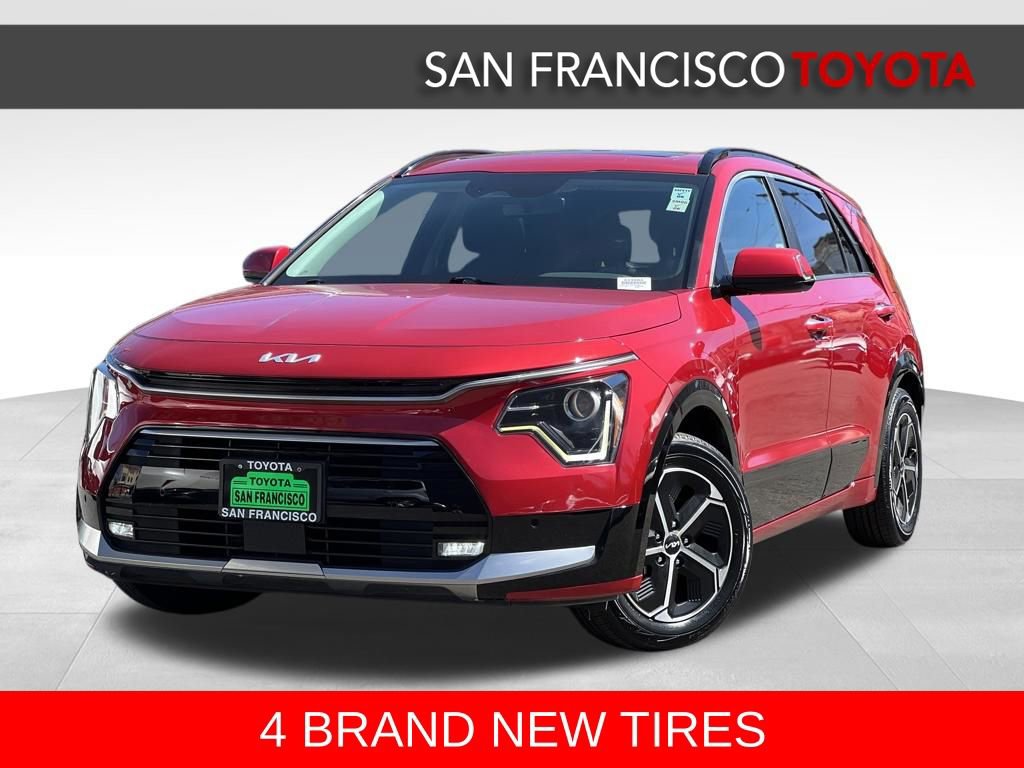 Used 2023 Kia Niro SX