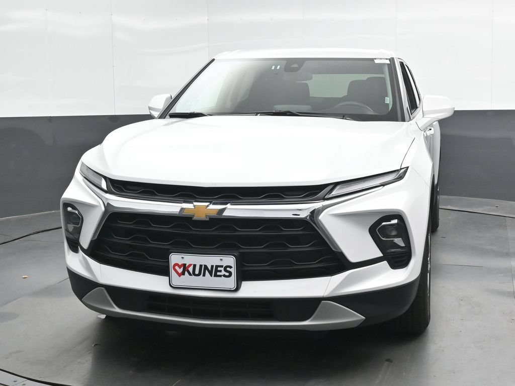 Used 2025 Chevrolet Blazer LT AWD/4WD image 8