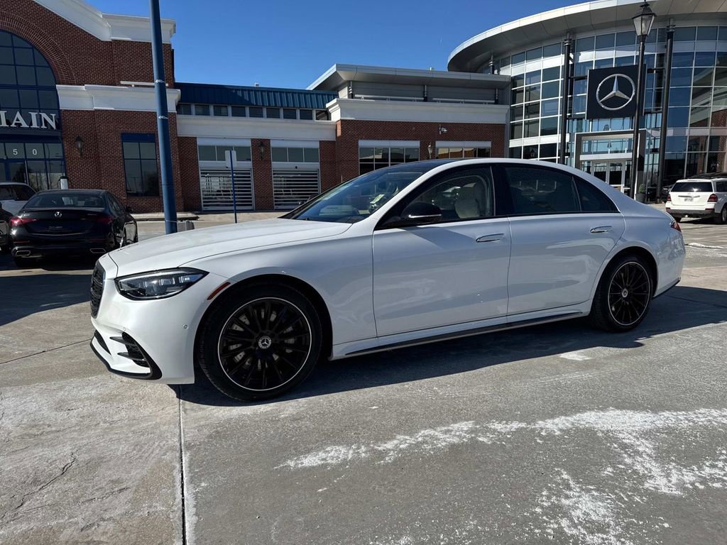 New 2025 Mercedes-Benz S 580 4MATIC Sedan image 2