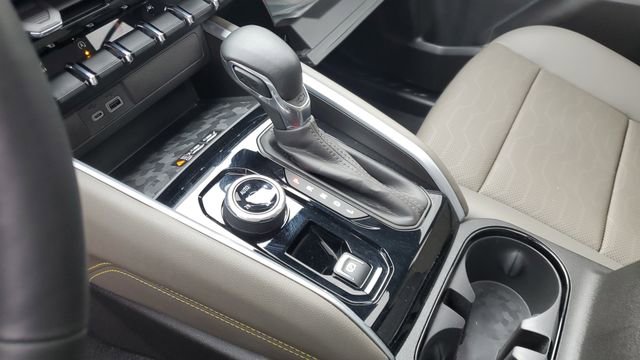 Used 2024 Chevrolet Colorado ZR2 w/ ZR2 Convenience Package III AWD/4WD image 20