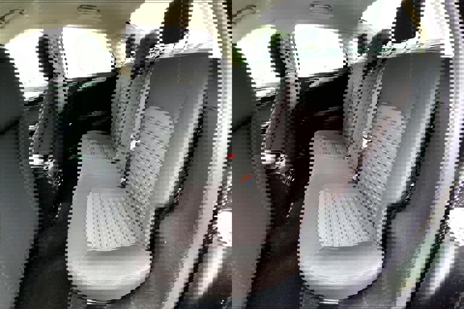 Used 2020 Ford Fusion SE image 18