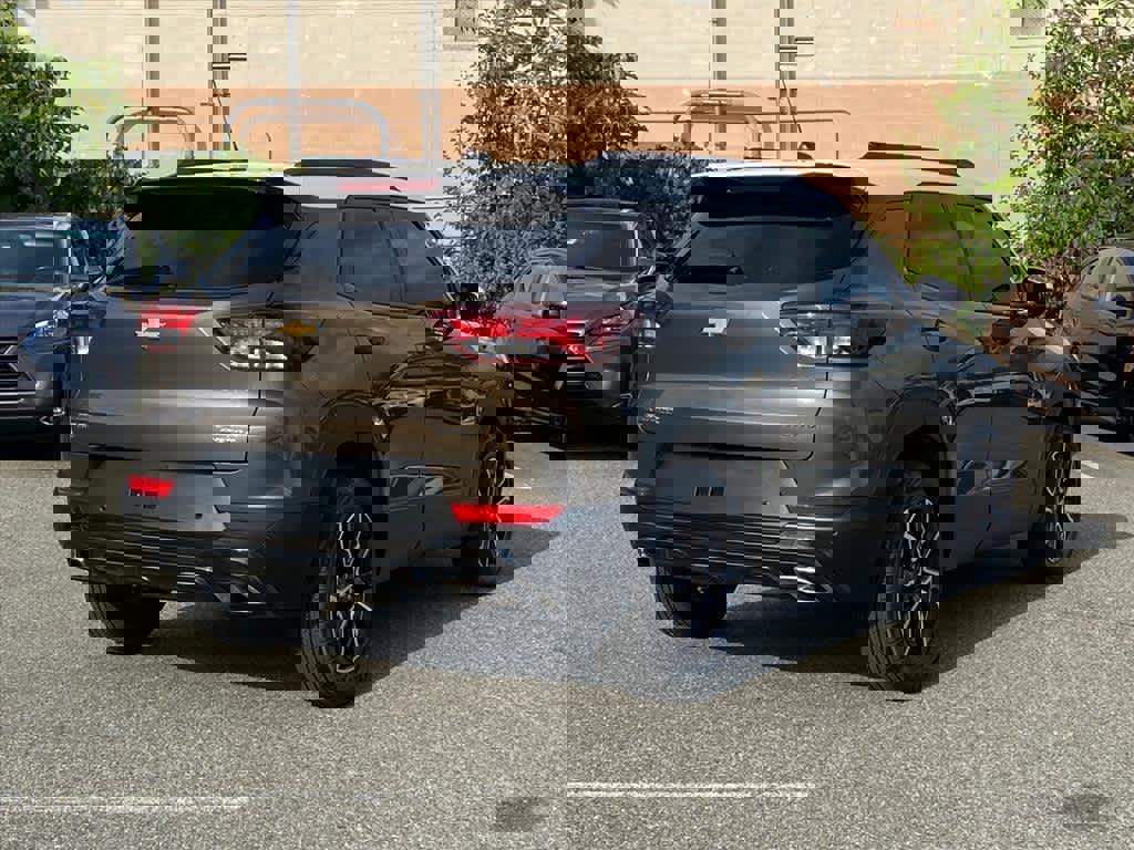 Used 2021 Chevrolet TrailBlazer ACTIV w/ Sun and Liftgate Package image 5