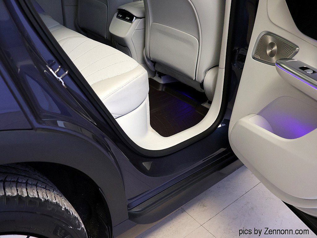 Used 2023 Mercedes-Benz EQE 350+ 4MATIC SUV w/ Exclusive Trim Package image 32