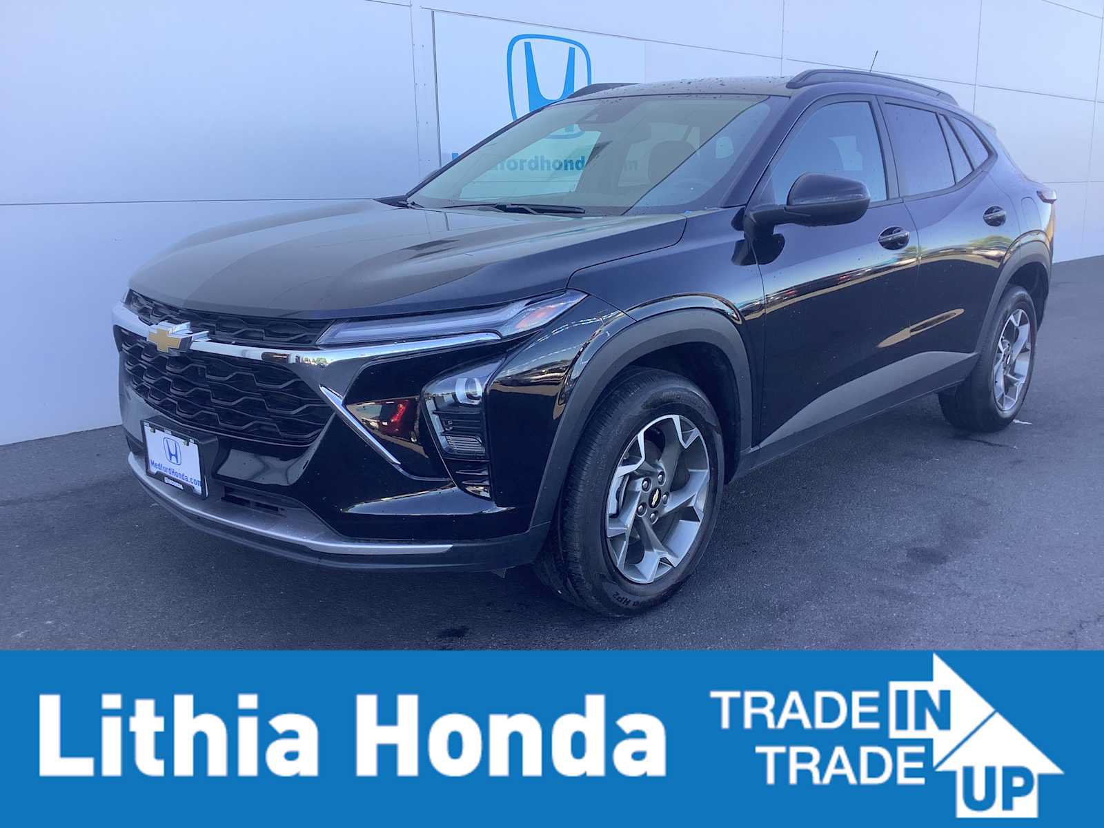 Used 2025 Chevrolet Trax LT w/ LT Convenience Package FWD video 1