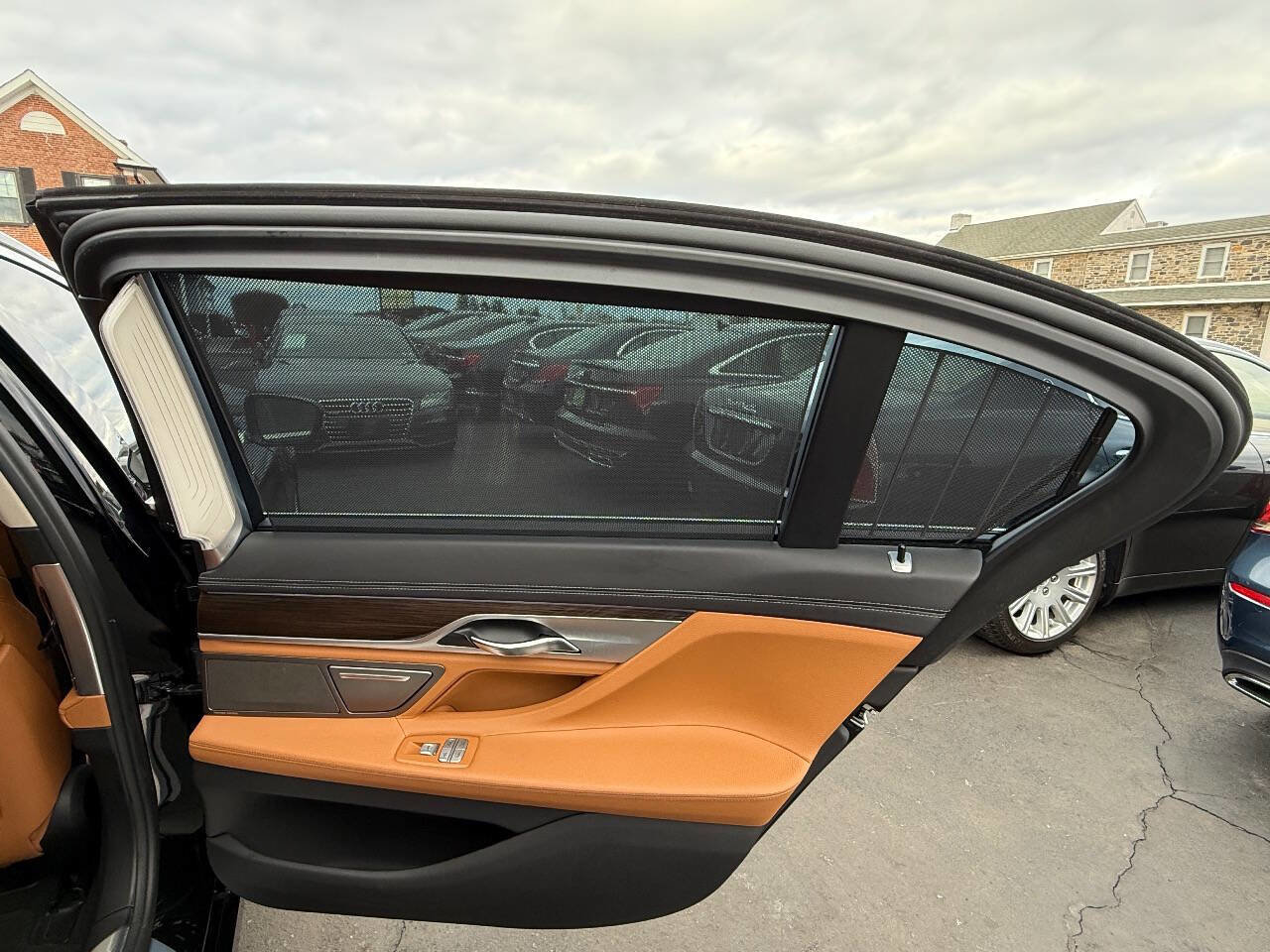 Used 2016 BMW 740i RWD image 23