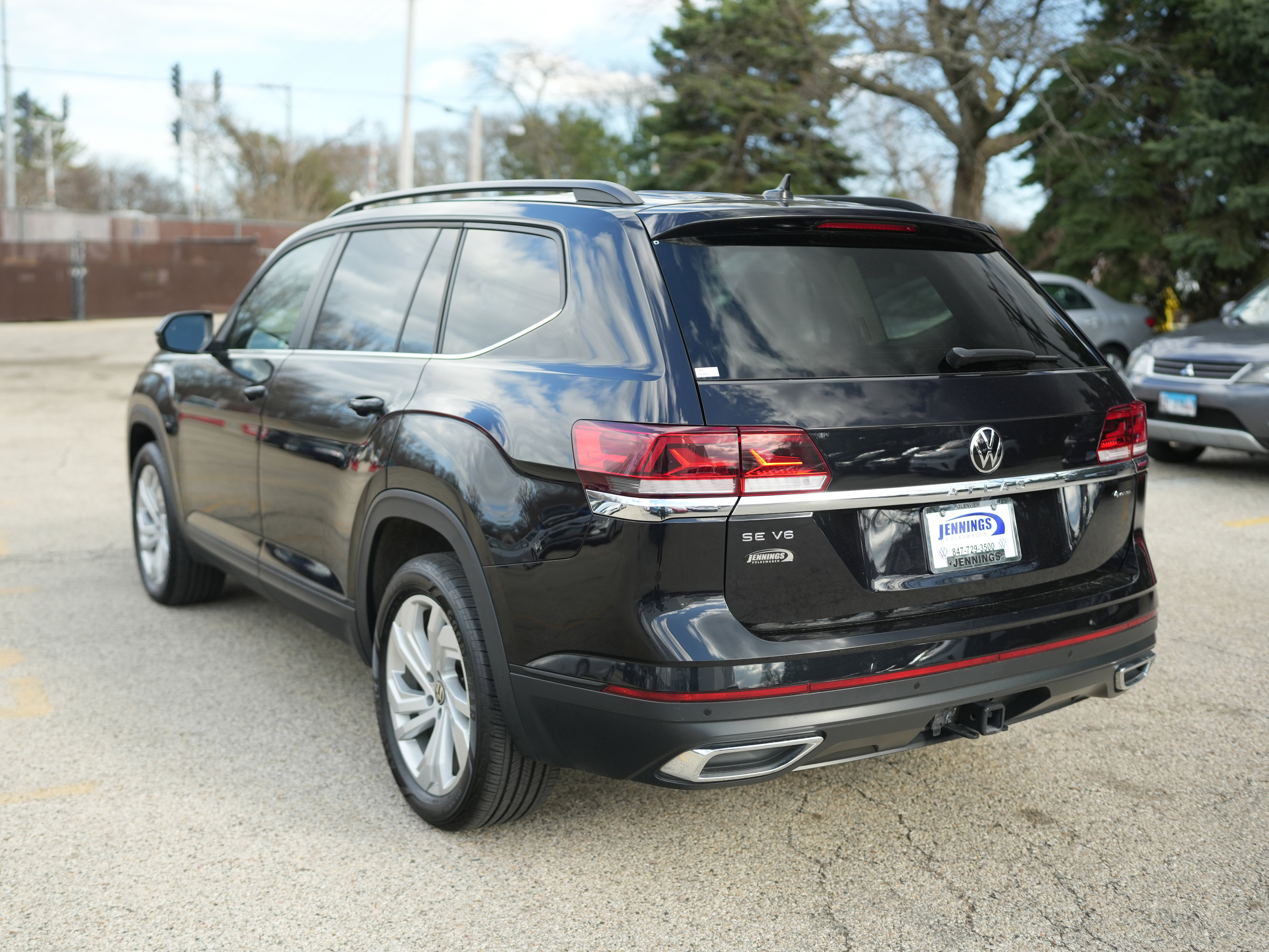 Certified 2023 Volkswagen Atlas SE w/ Panoramic Sunroof Package image 5