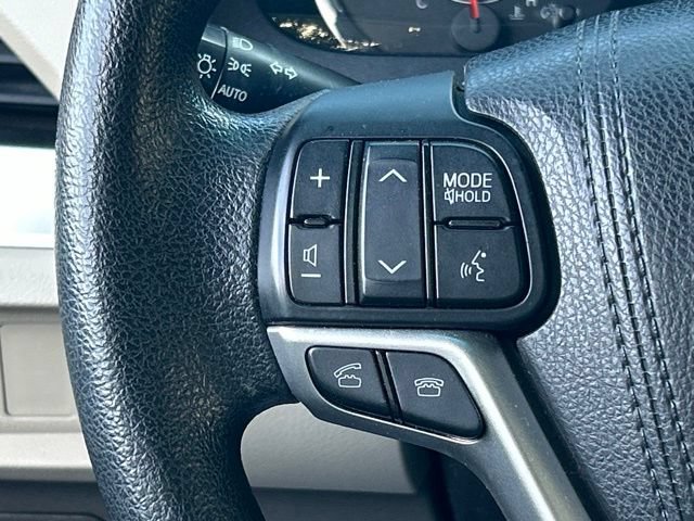 Used 2015 Toyota Sienna LE FWD image 54