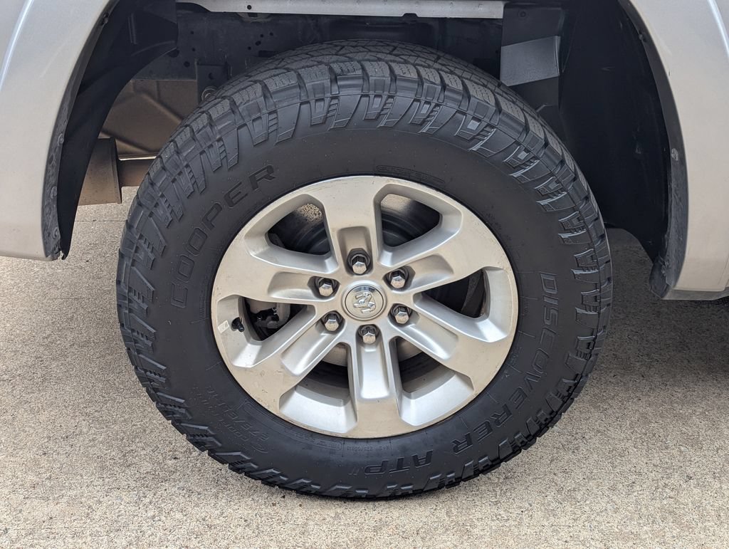 Used 2022 RAM 1500 Laramie AWD/4WD image 3