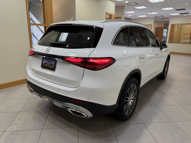 Used 2025 Mercedes-Benz GLC 300 image 5