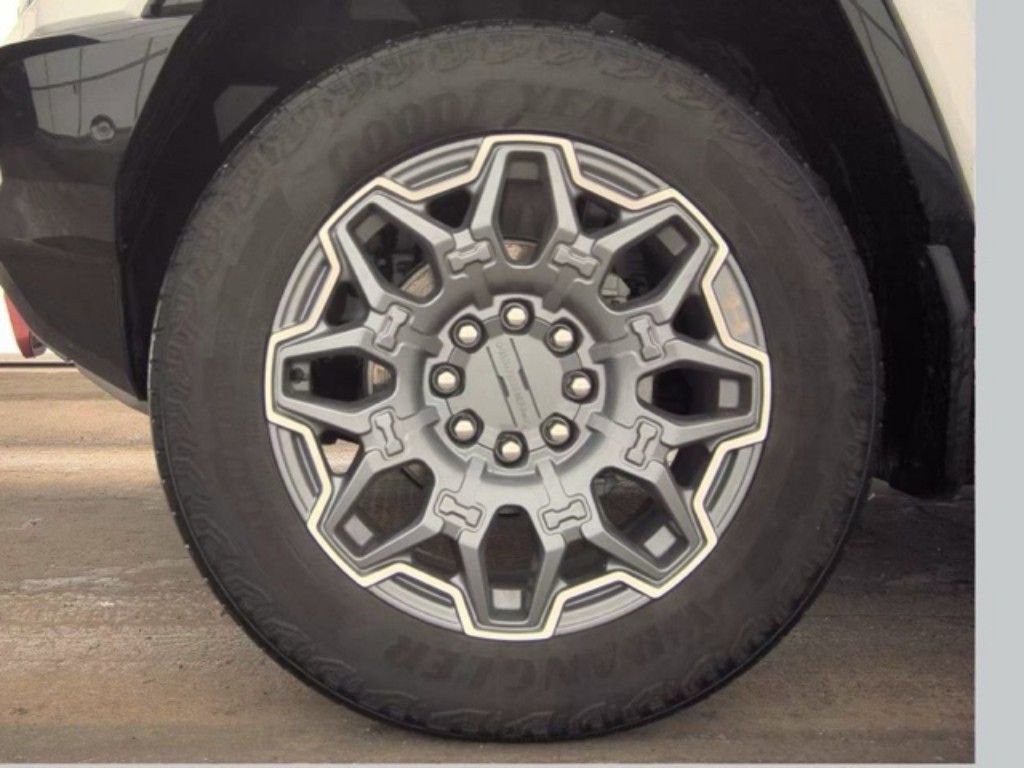 Used 2025 GMC Hummer EV 3X w/ LPO, Sport Package image 23