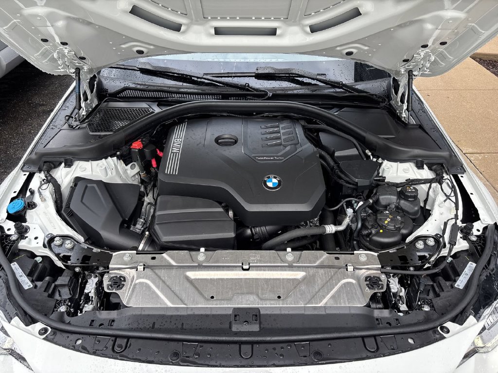 Used 2024 BMW 230i Coupe w/ Convenience Package RWD image 22