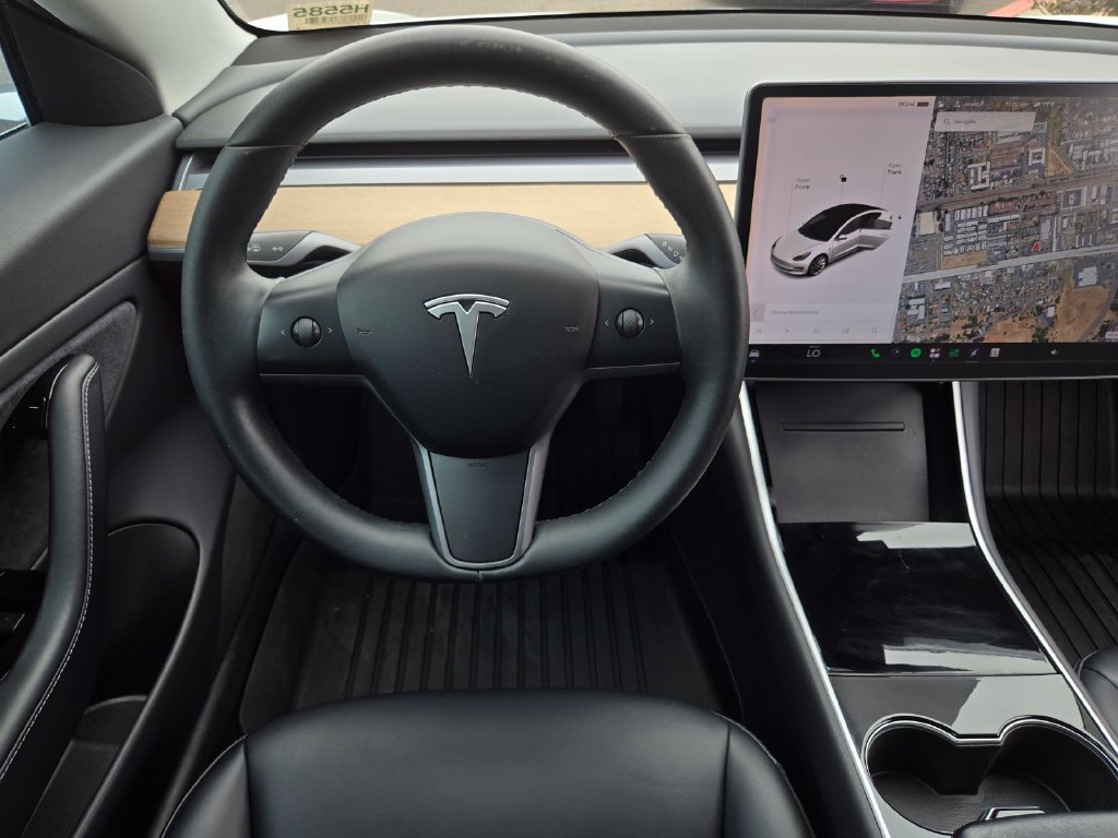 Used 2018 Tesla Model 3 Long Range RWD image 14