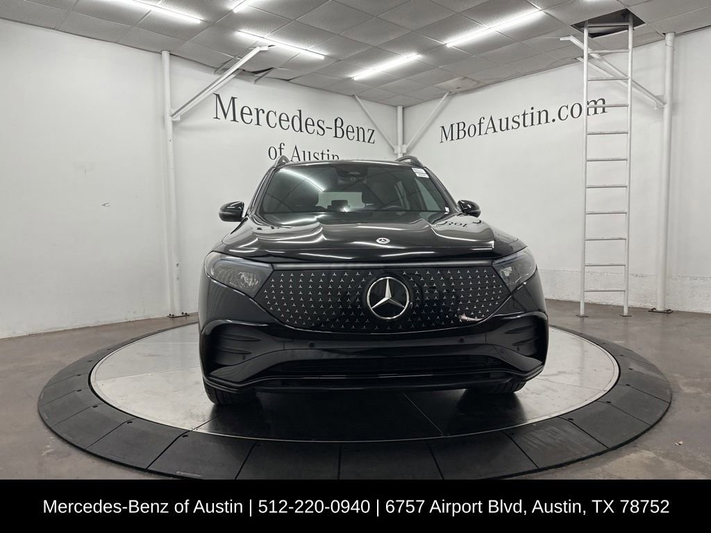 Used 2024 Mercedes-Benz EQB 300 4MATIC video 2