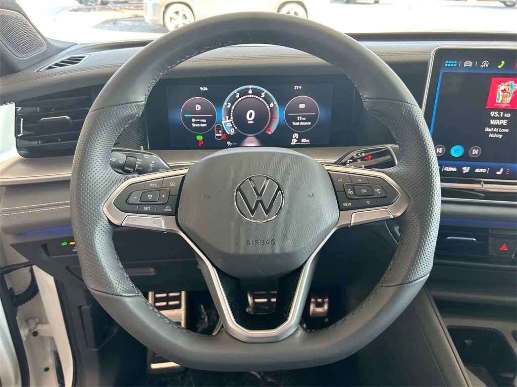 New 2026 Volkswagen Tiguan SE R-Line image 16