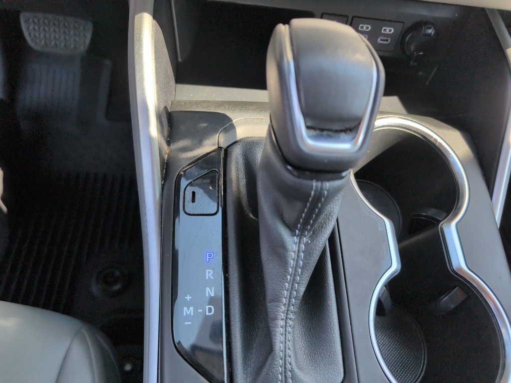 Used 2022 Toyota Highlander XLE image 26