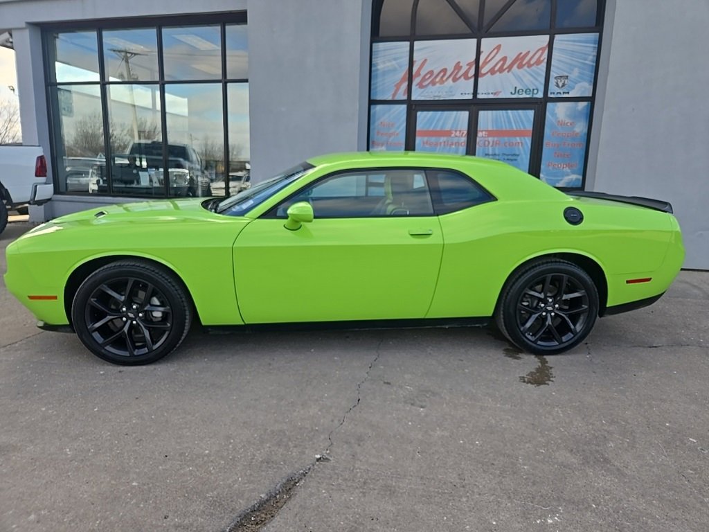 Used 2023 Dodge Challenger SXT w/ Blacktop Package image 5