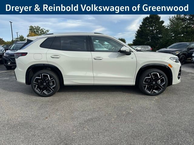 New 2026 Volkswagen Tiguan SEL R-Line image 8