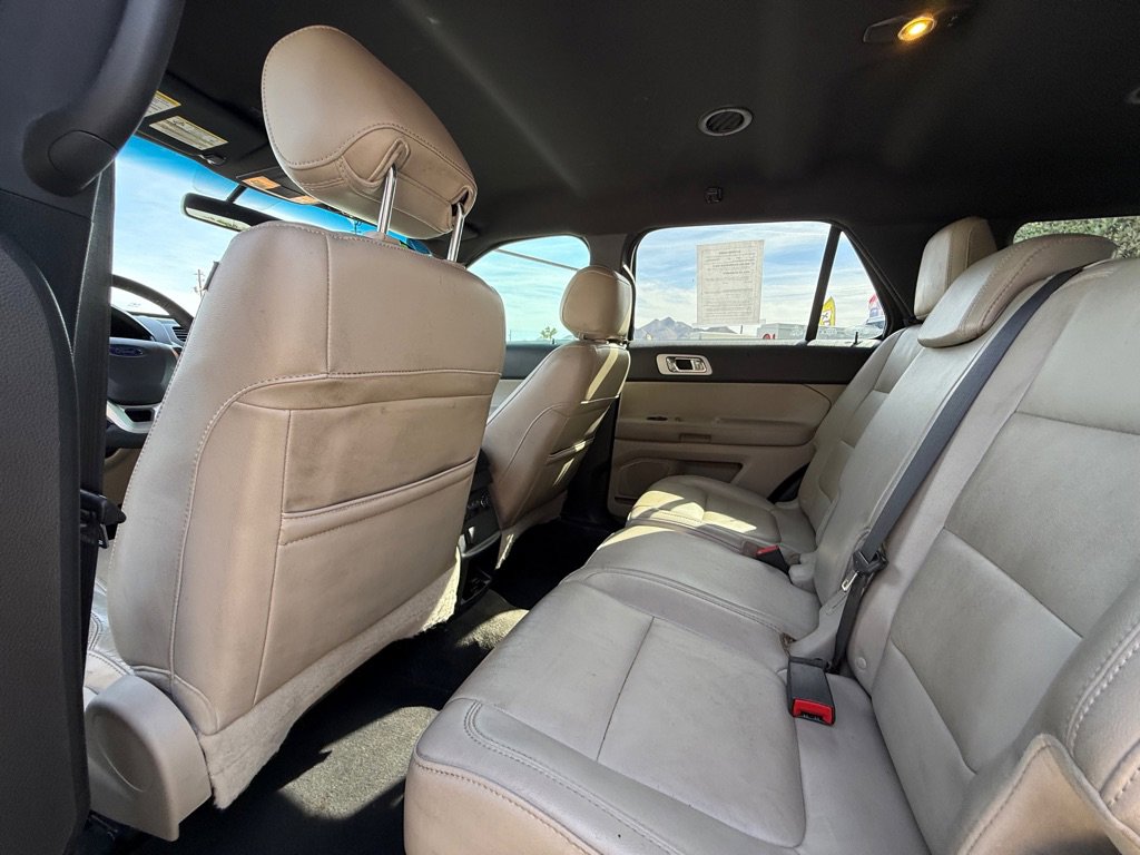 Used 2014 Ford Explorer XLT w/ Equipment Group 202A FWD image 13