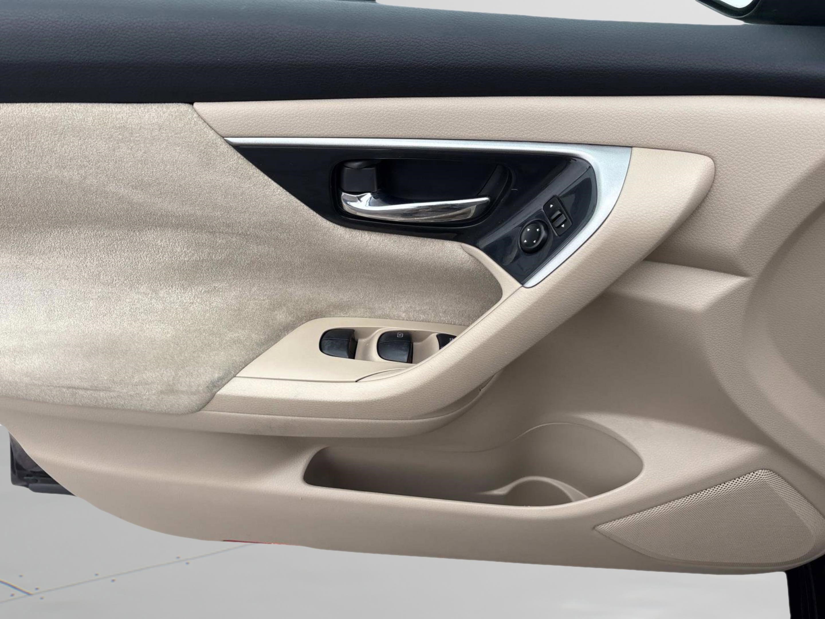 Used 2013 Nissan Altima 2.5 S image 22