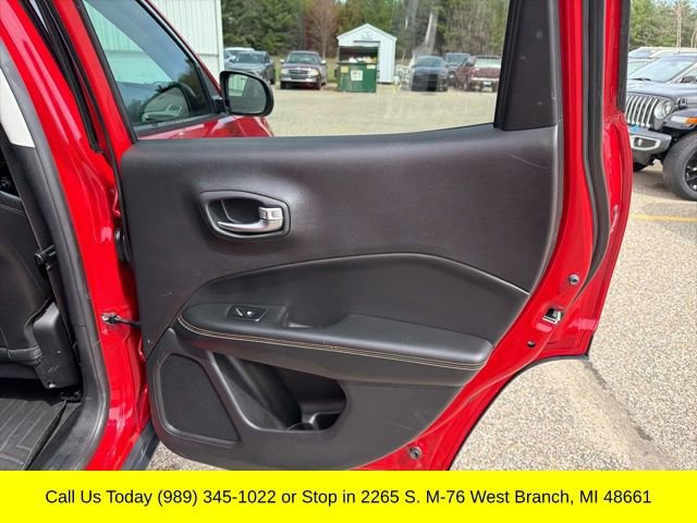 Used 2018 Jeep Compass Latitude w/ Popular Equipment Group image 37