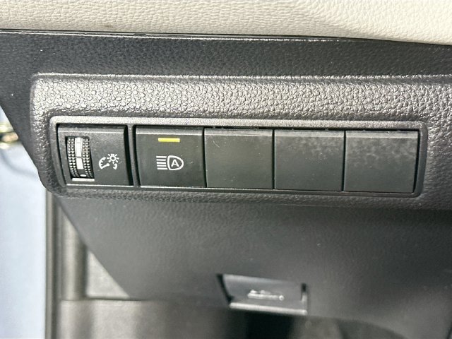 Used 2024 Toyota Corolla LE FWD image 21