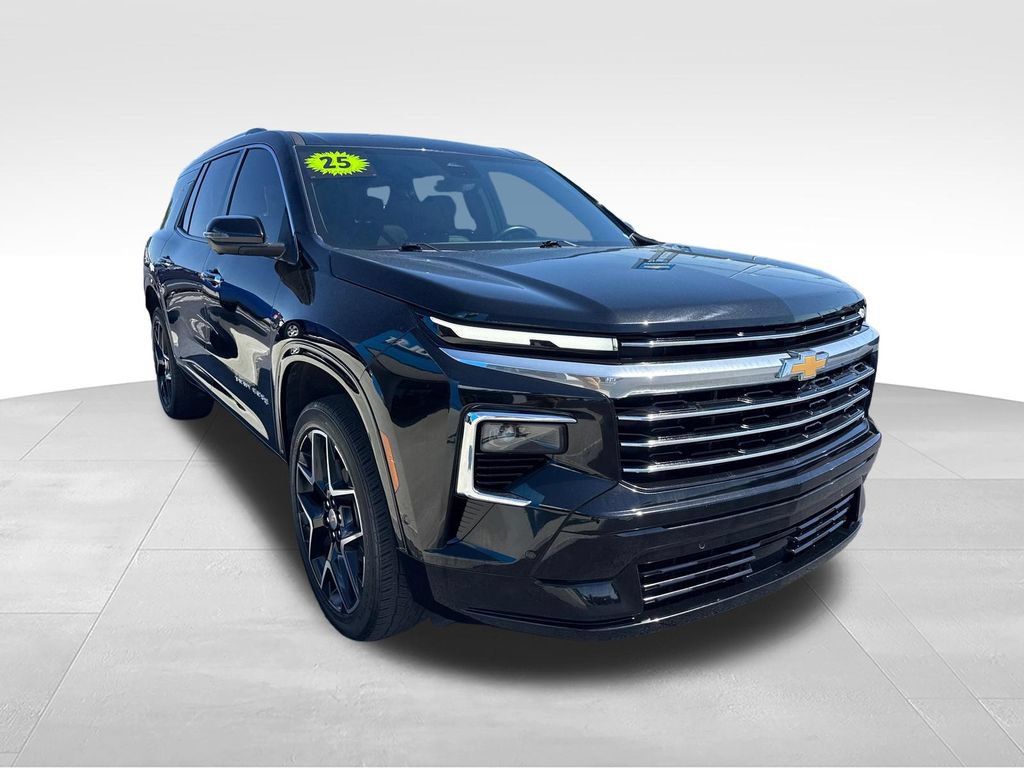 Used 2025 Chevrolet Traverse High Country FWD image 8