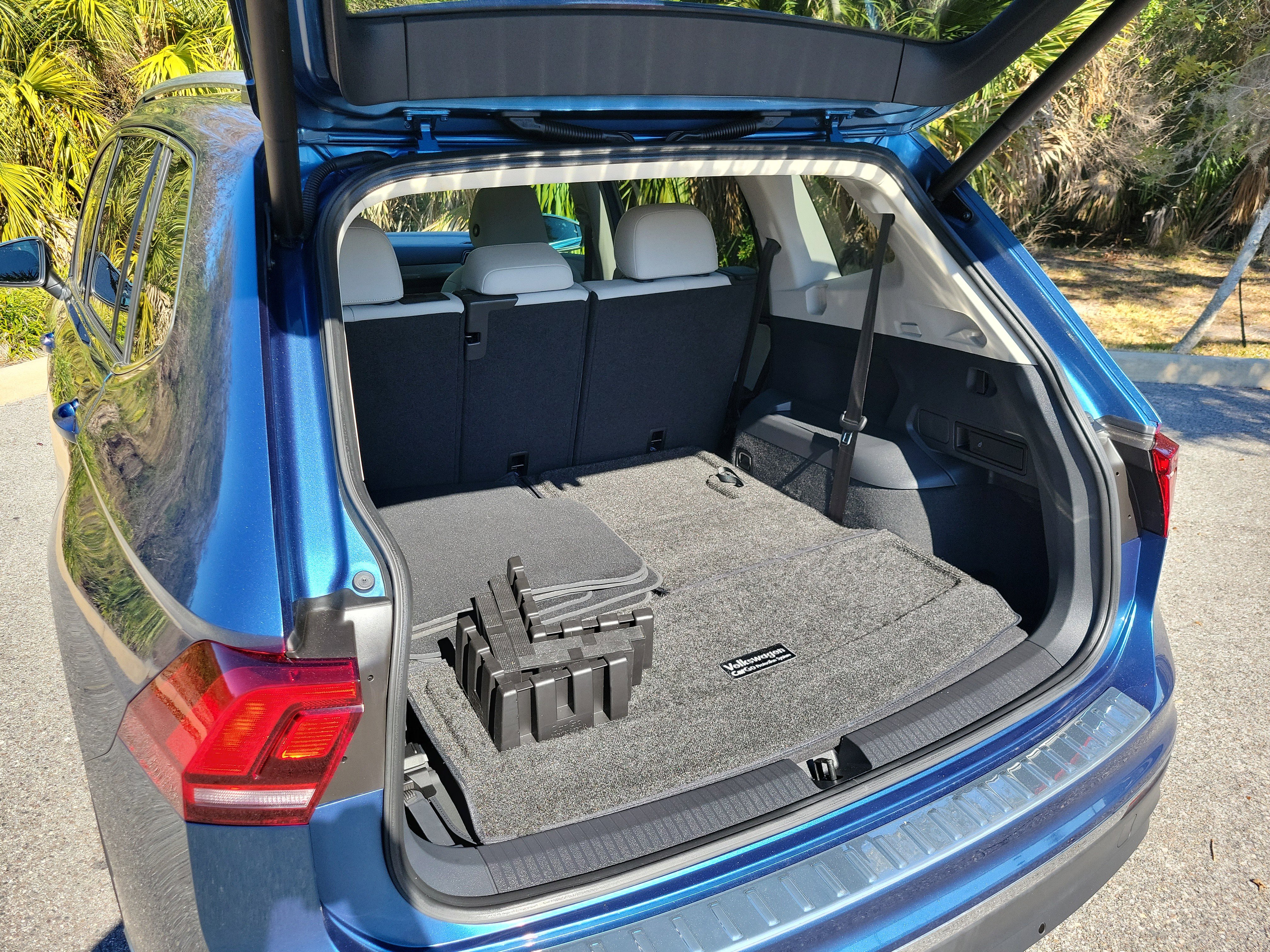 Used 2019 Volkswagen Tiguan SEL image 11