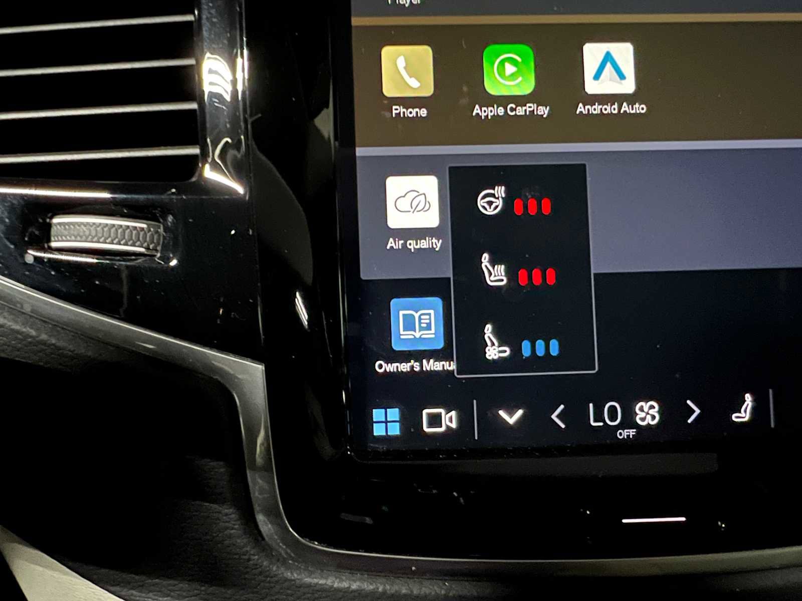 Used 2024 Volvo XC90 B6 Ultimate w/ Lounge Package image 38