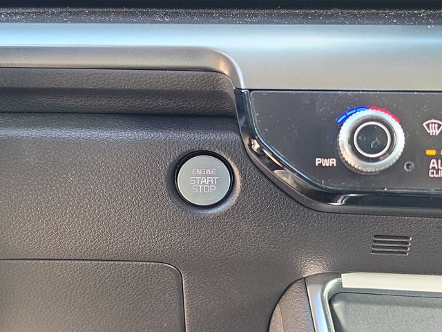 Certified 2025 Kia Carnival SX Prestige FWD image 29