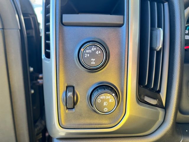 Used 2016 Chevrolet Silverado 1500 LT w/ All Star Edition AWD/4WD image 27